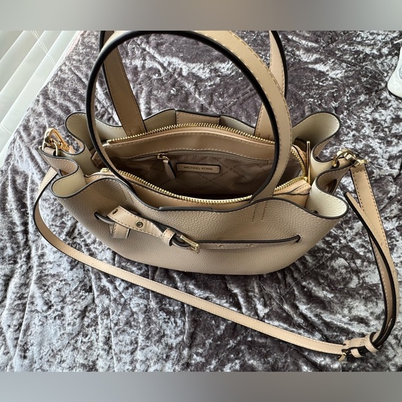 Michael Kors Emilia Triple Compartment Small Crossbody - Picture 3 of 7